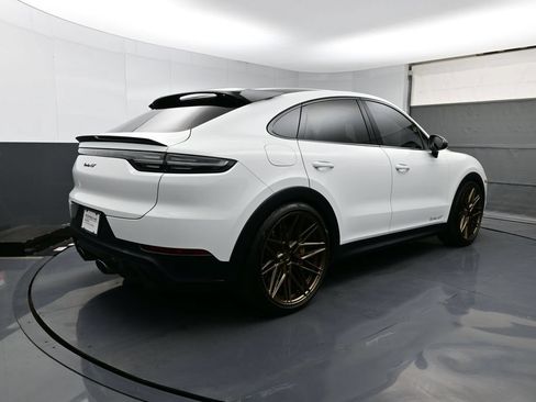 Certified 2023 Porsche Cayenne Turbo GT AWD/4WD image 2
