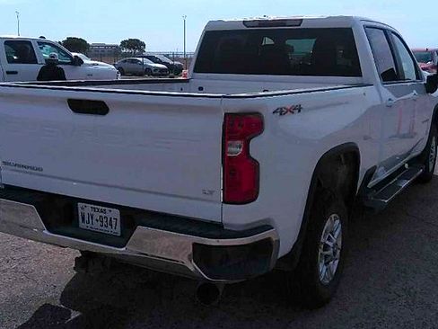 Used 2025 Chevrolet Silverado 2500 LT w/ Convenience Package AWD/4WD image 3