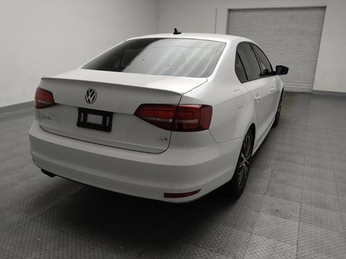 Used 2016 Volkswagen Jetta Sport FWD image 7