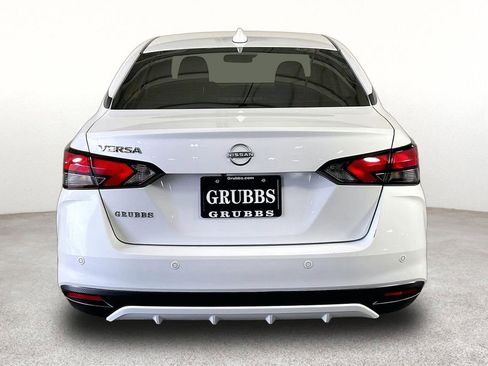 Used 2025 Nissan Versa SV w/ Trunk Package FWD image 5
