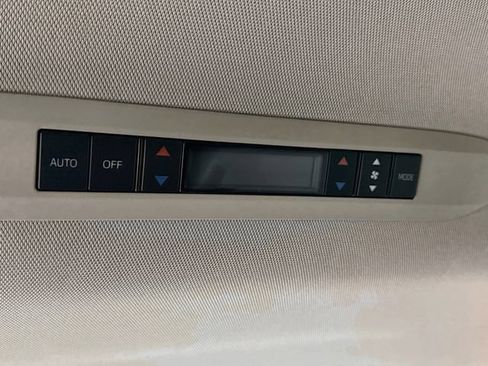 Certified 2024 Toyota Sienna XLE FWD image 27