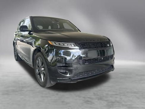 Used 2024 Land Rover Range Rover Sport Dynamic SE AWD/4WD image 2