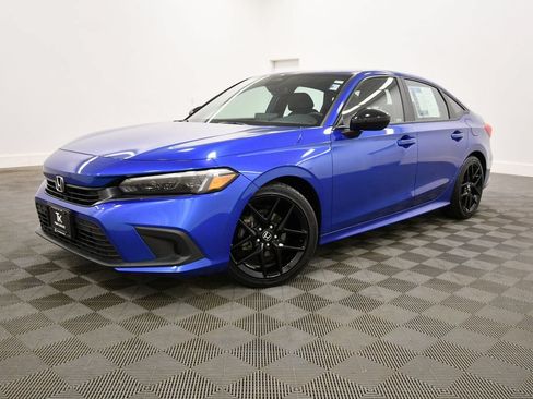 Used 2023 Honda Civic Sport image 2