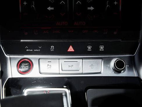Used 2024 Audi RS 7 Performance AWD/4WD image 71