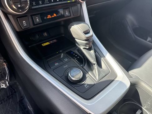 Used 2023 Toyota RAV4 XSE AWD/4WD image 19