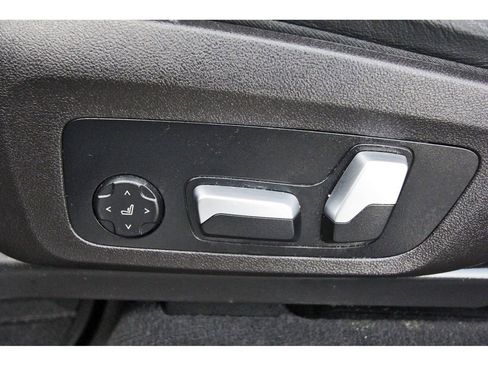 Used 2023 BMW X3 sDrive30i w/ Premium Package image 32