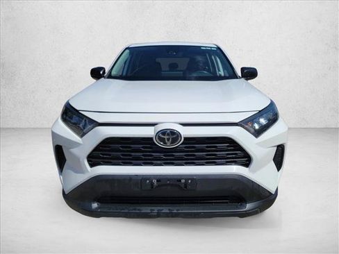 Used 2022 Toyota RAV4 LE AWD/4WD image 2