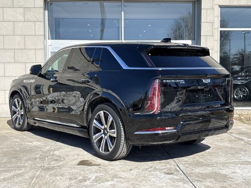 New 2025 Cadillac Escalade IQ Luxury 2 w/ LPO, Premium Carpet Package image 9