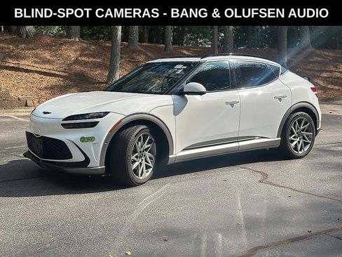Used 2023 Genesis GV60 Advanced AWD/4WD image 2