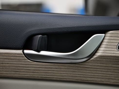 Used 2021 Hyundai Palisade SEL w/ Premium Package image 16