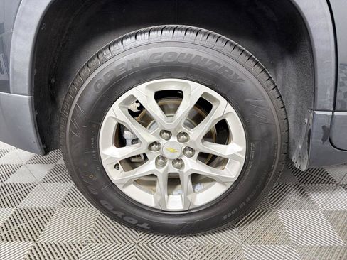 Certified 2020 Chevrolet Traverse LT FWD image 16