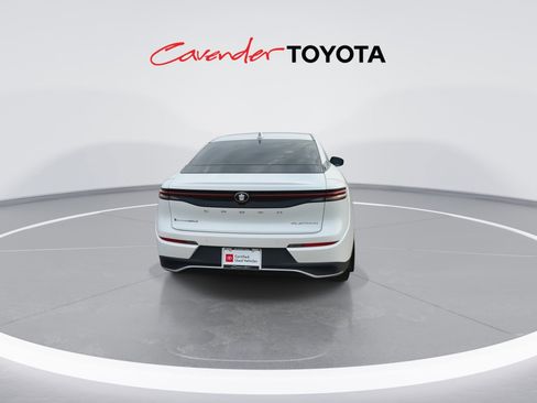 Certified 2025 Toyota Crown Platinum image 7