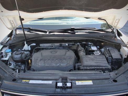Used 2021 Volkswagen Tiguan SE w/ Panoramic Sunroof Package AWD/4WD image 46