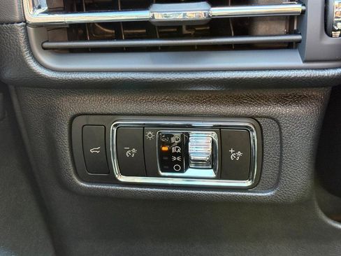 New 2026 Lincoln Corsair Premiere AWD/4WD image 16