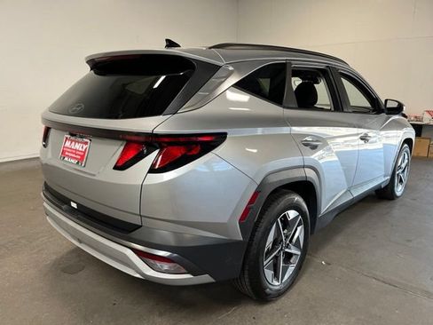 Used 2025 Hyundai Tucson SEL FWD image 3