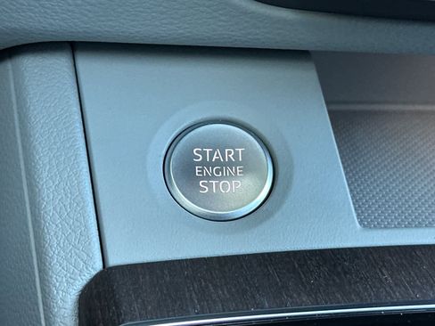 Used 2023 Audi Q5 2.0T Premium w/ Convenience Package image 22