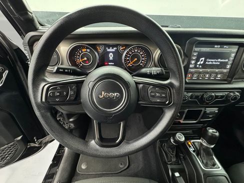 Used 2019 Jeep Wrangler Unlimited Sport image 11