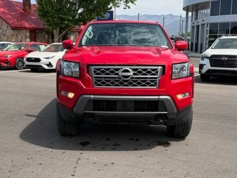 Used 2022 Nissan Frontier SV AWD/4WD image 6