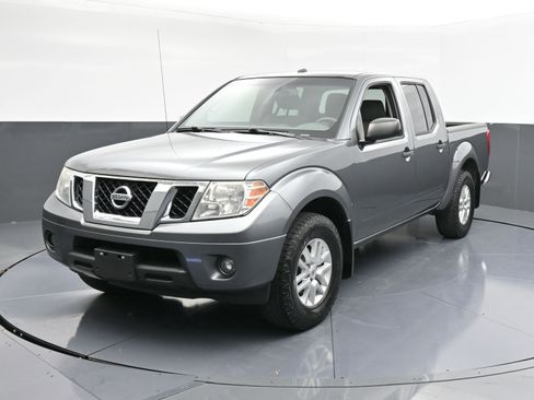 Used 2017 Nissan Frontier SV w/ SV Value Truck Package image 4