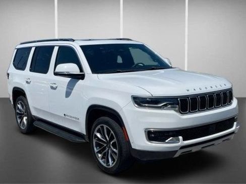 Used 2022 Jeep Wagoneer Series II w/ Premium Group I RWD image 4