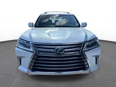 Used 2021 Lexus LX 570 4WD w/ Luxury Package image 8
