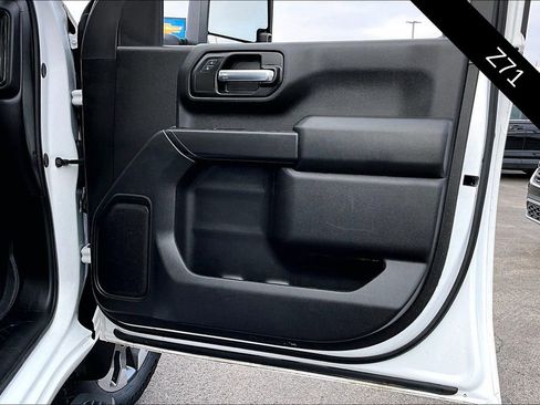 Used 2025 Chevrolet Silverado 2500 Custom w/ Custom Value Package image 26