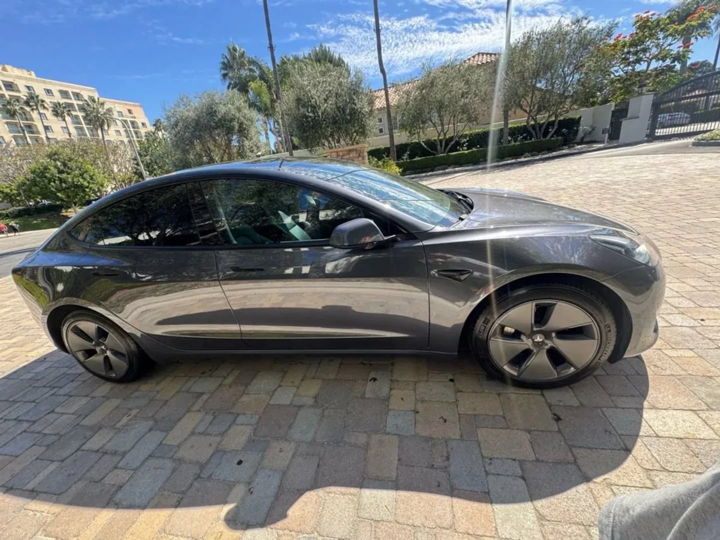Used 2023 Tesla Model 3 Standard Range RWD image 3