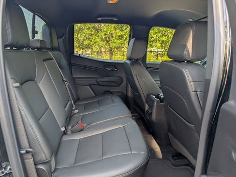 New 2025 Chevrolet Colorado LT w/ LT Convenience Package image 17