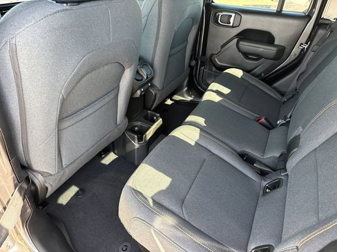 New 2026 Jeep Gladiator Sport AWD/4WD image 17