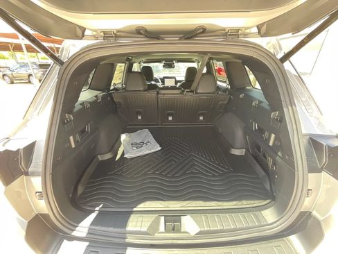 Used 2026 Subaru Outback Limited AWD/4WD image 19