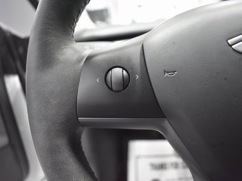 Used 2023 Tesla Model 3 Performance image 26