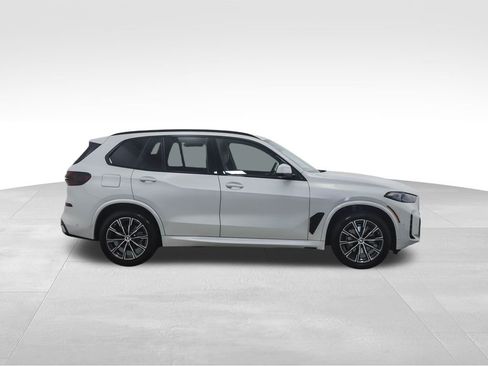 Used 2026 BMW X5 xDrive40i w/ M Sport Package image 6