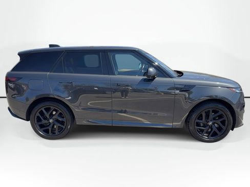 Used 2023 Land Rover Range Rover Sport SE Dynamic image 4