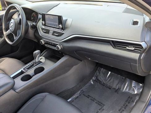 Used 2024 Nissan Altima 2.5 S FWD image 19