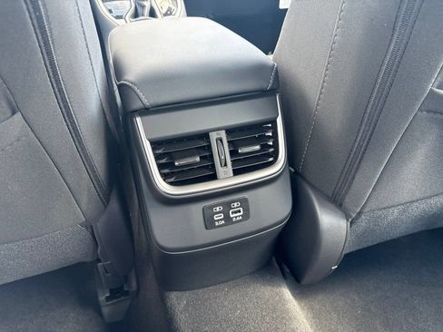 Used 2025 Subaru Legacy Premium AWD/4WD image 20