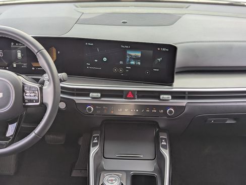 Certified 2025 Kia Sorento EX w/ EX Panoramic Sunroof Package image 14