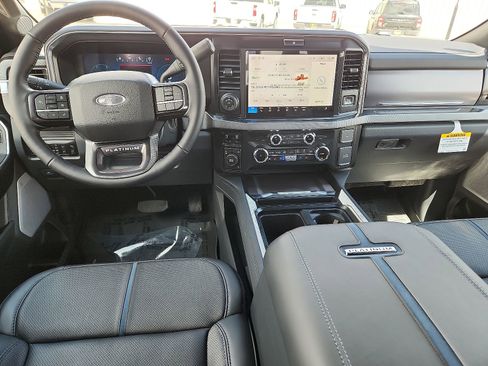 New 2026 Ford F350 4x4 Crew Cab DRW Super Duty image 11