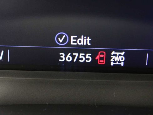 Certified 2022 Cadillac XT5 Premium Luxury image 40