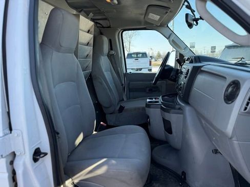 Used 2014 Ford E-250 and Econoline 250 image 8