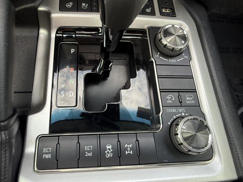 Used 2021 Toyota Land Cruiser AWD/4WD image 12