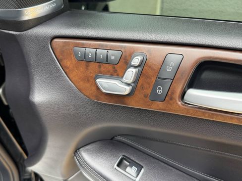 Used 2017 Mercedes-Benz GLS 550 4MATIC image 35