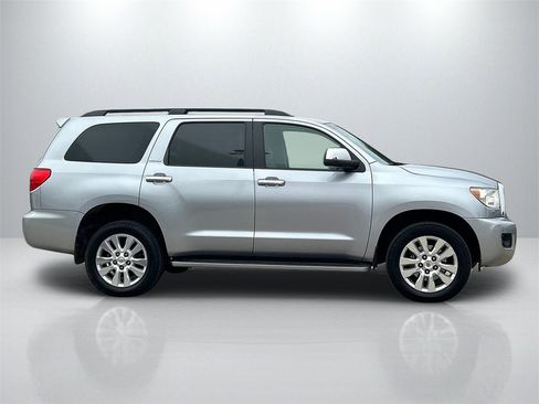 Used 2015 Toyota Sequoia Platinum image 4