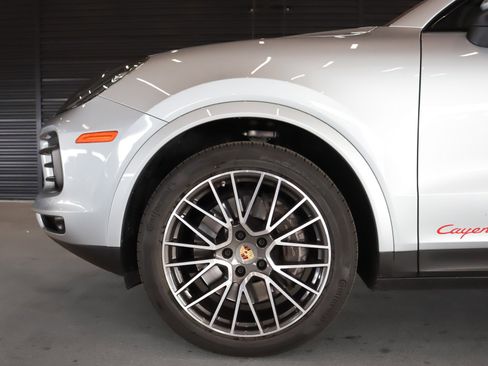 Certified 2023 Porsche Cayenne Coupe image 27