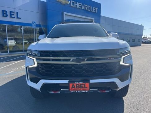 Used 2022 Chevrolet Tahoe Z71 w/ Luxury Package AWD/4WD image 2