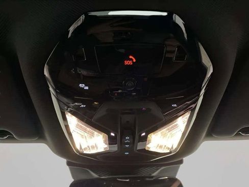 Used 2025 BMW 530i image 14