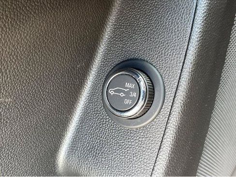 Used 2023 Chevrolet Traverse LT w/ LPO, Floor Liner Package AWD/4WD image 31