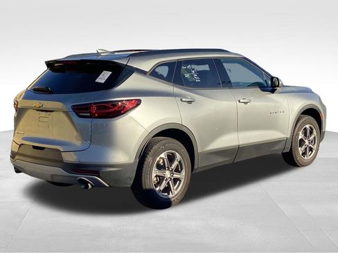 Used 2023 Chevrolet Blazer LT w/ Convenience Package image 3