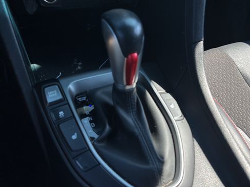 Used 2019 Hyundai Veloster Turbo FWD image 17