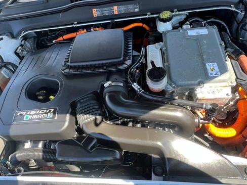 Used 2017 Ford Fusion Energi SE image 33