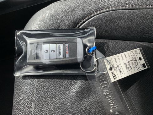 Used 2017 Acura MDX SH-AWD w/ Technology Package image 37